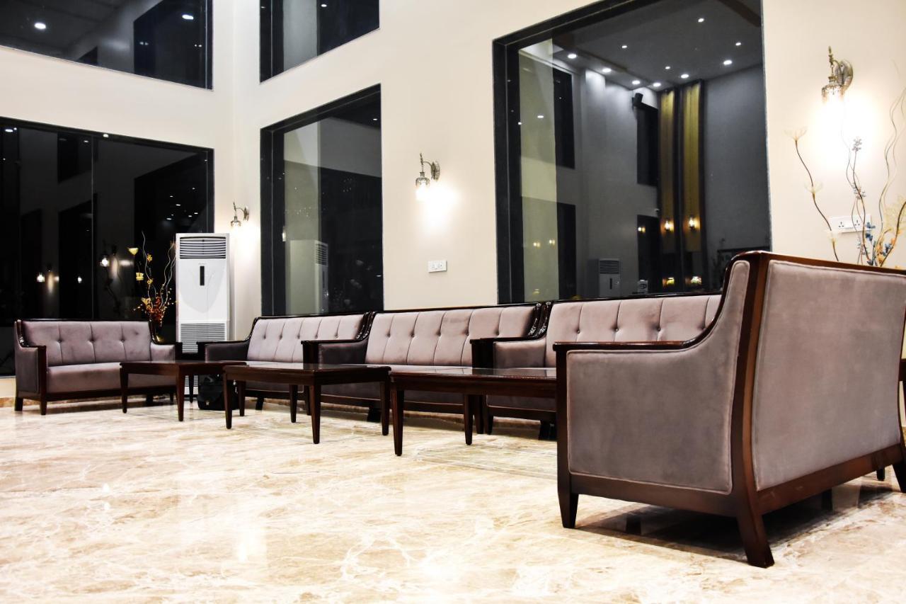 Hotel Platinum Shravasti Katra  Dış mekan fotoğraf