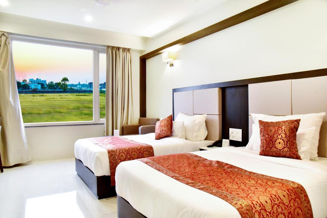 Hotel Platinum Shravasti Katra  Dış mekan fotoğraf